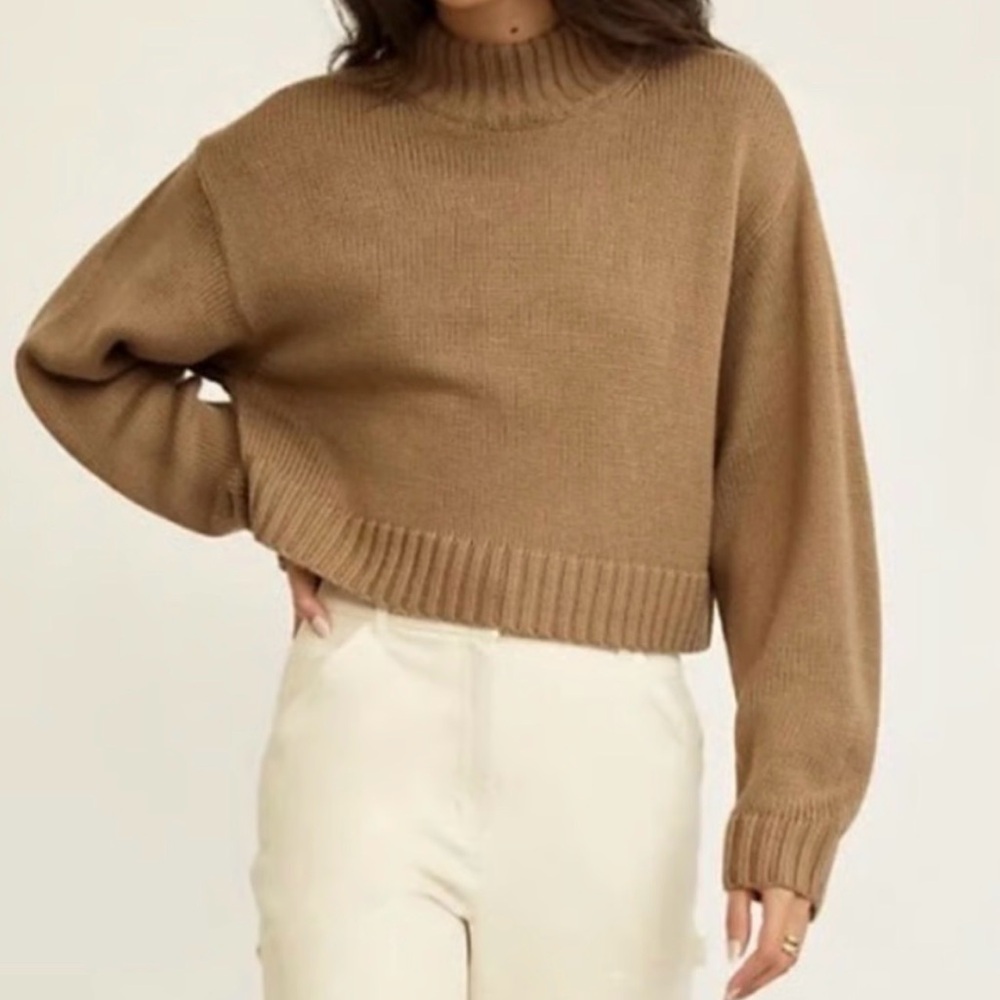 Aritzia Wilfred Harper 100% Merino Wool Knit Turtle Neck Semi Cropped Sweater M